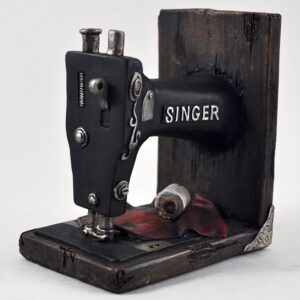 Vintage Singer Sewing Machine - Shelf Tidies