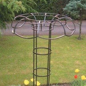 Large Tuteur from Poppy Forge