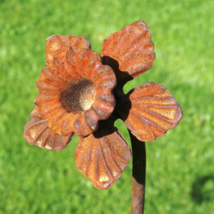 Daffodil Plant Pins | 3 x 4ft or 5ft Decorative Steel Stakes